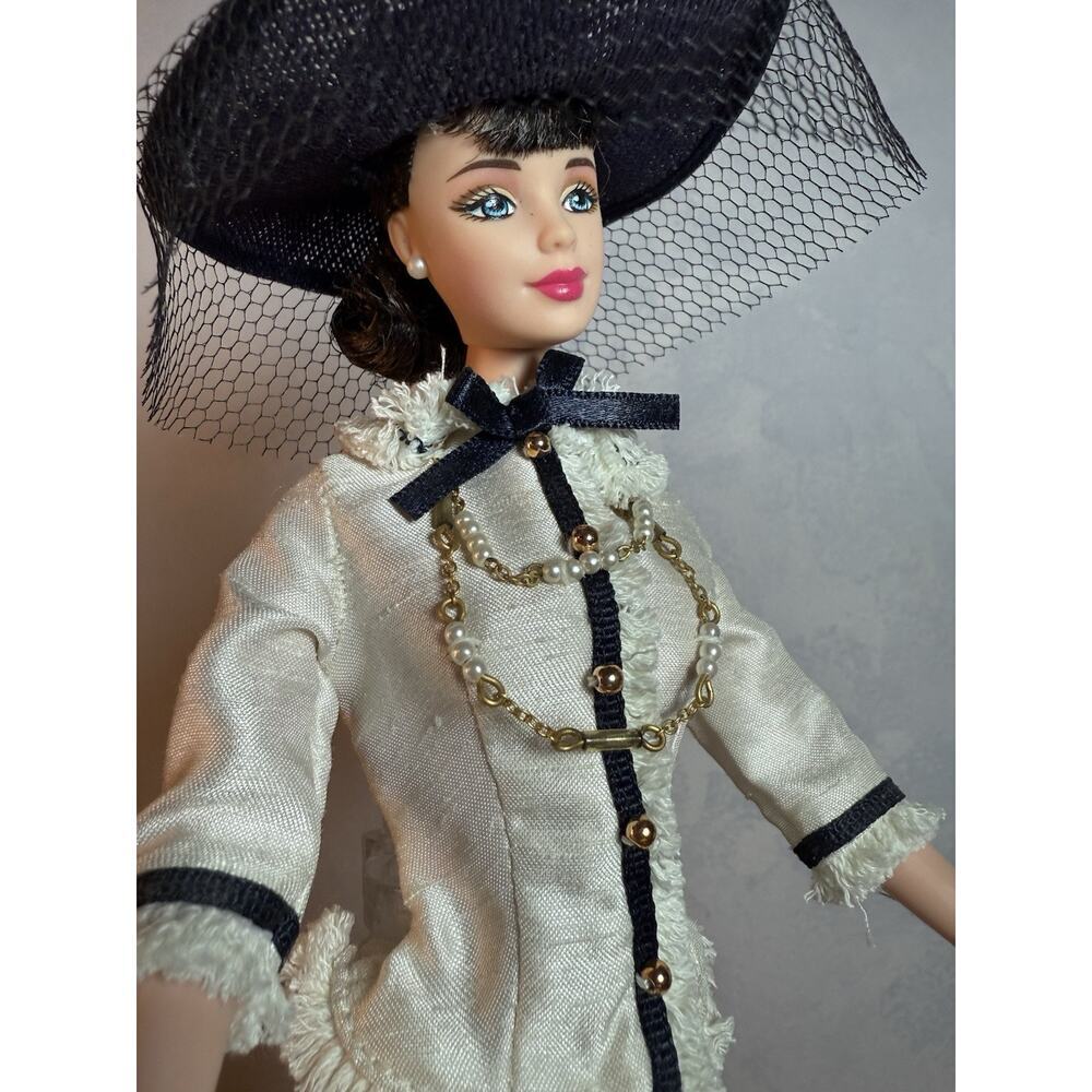 1998 SPRING IN TOKYO BARBIE CITY SEASONS - 19430 - OOB With Stand - Picture 12 of 13